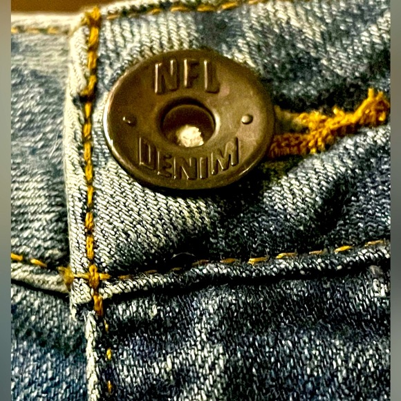 RARE NFL DENIM KC Chiefs Womans Jeans / Pants / Bottoms Kansas City 2 Bootcut - Picture 4 of 11